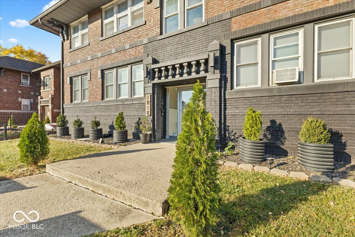 Property Photo: 3818 Central Avenue IN 46205