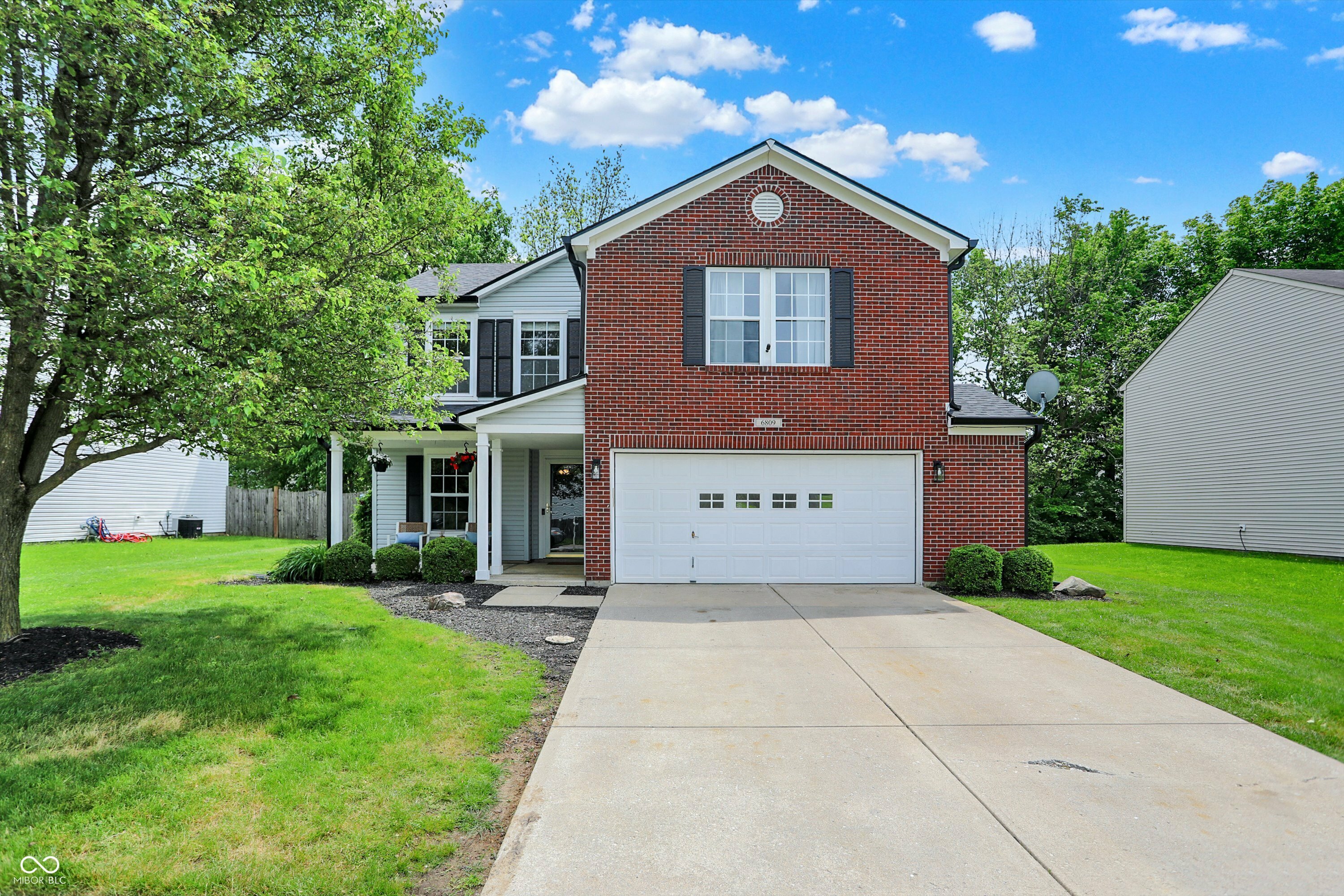 Property Photo: 6809 Amber Springs Way IN 46237