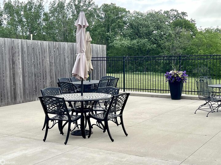 Property Photo: 110 Rocksylvania 109 IA 50126