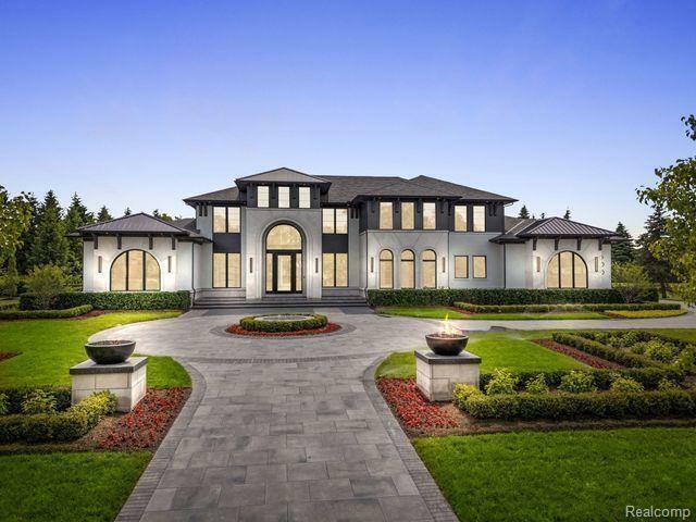 600 Chase Lane  Bloomfield Hills MI 48304 2363 photo