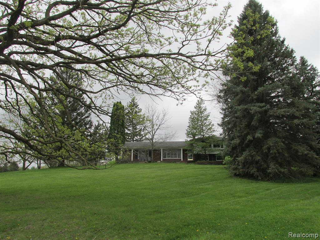 Property Photo:  1261 Brauer Road  MI 48371 1023 