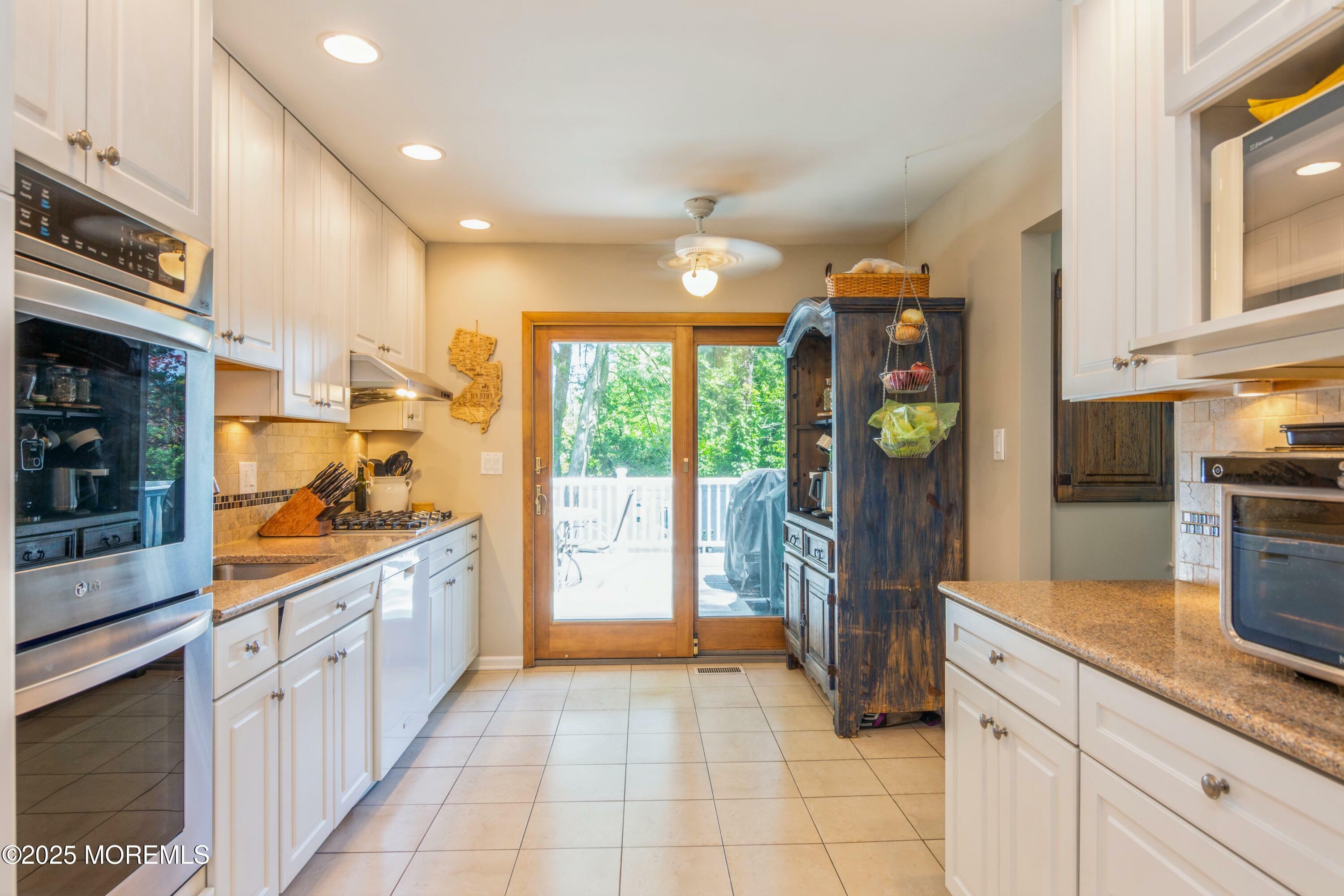 Property Photo: 4 Wedgewood Court NJ 08816
