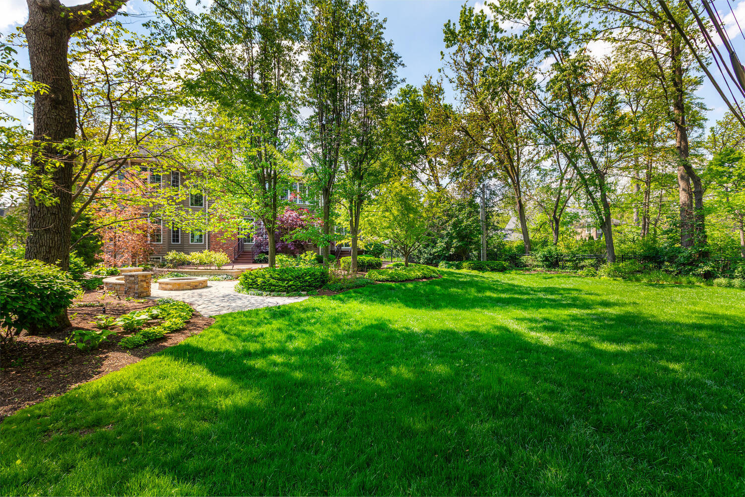 Property Photo: 1046 Sylvan Circle IL 60540