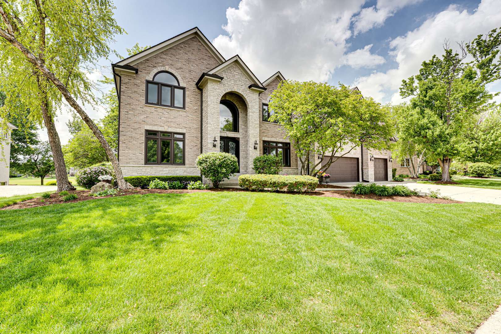 Property Photo: 1565 Winberie Court IL 60564