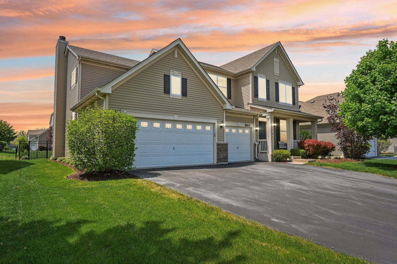 Property Photo: 8937 Cook Way IL 60142