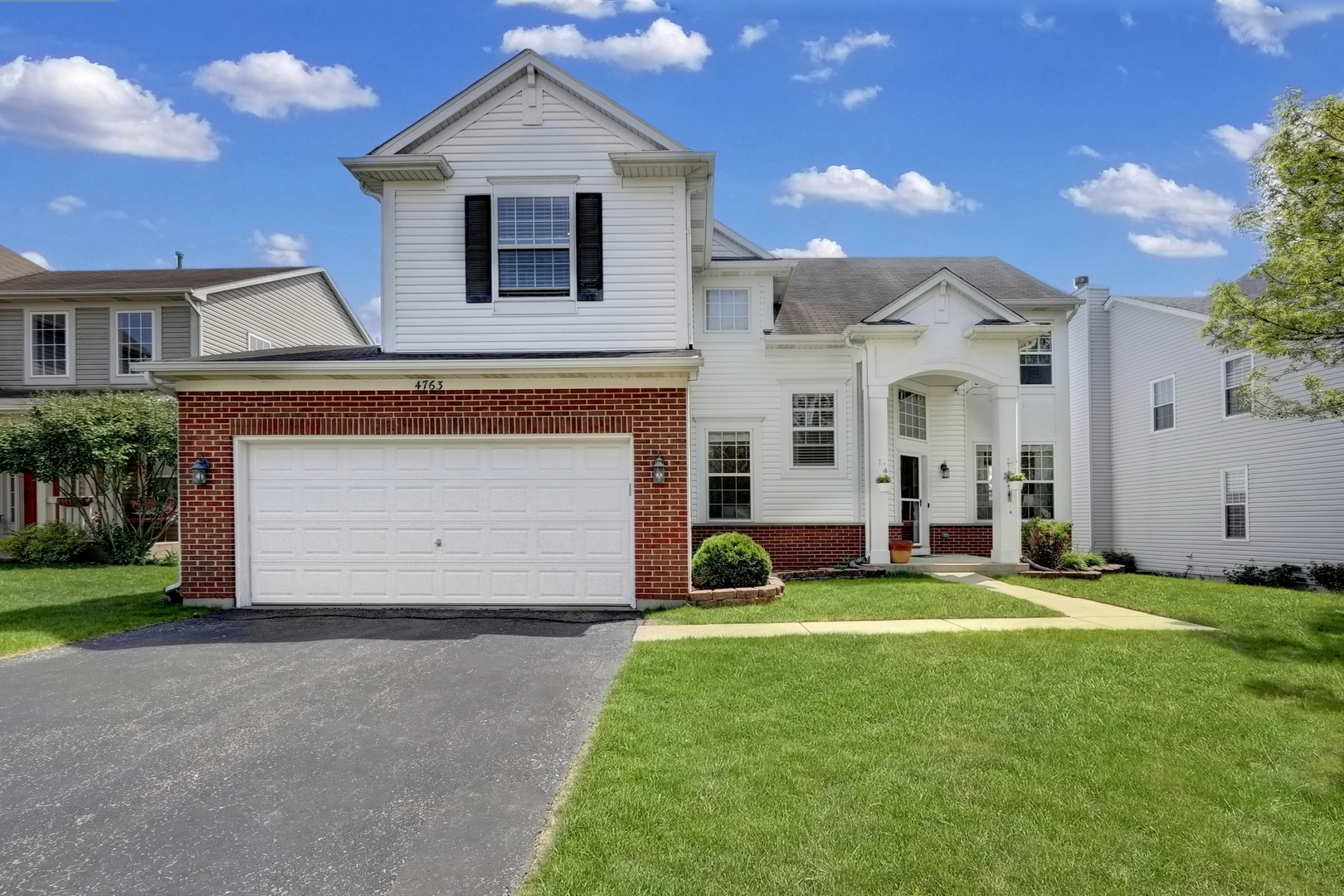Property Photo: 4763 W Pebble Beach Drive IL 60083