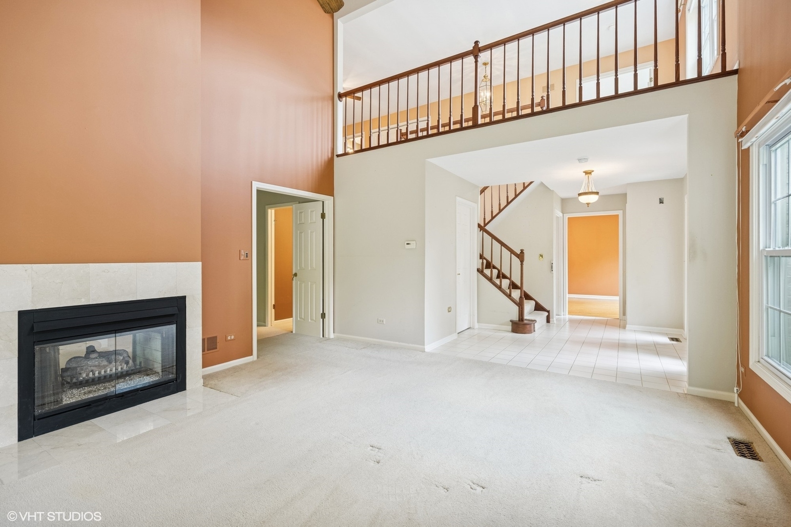 Property Photo: 1924 W Ashbury Lane IL 60067