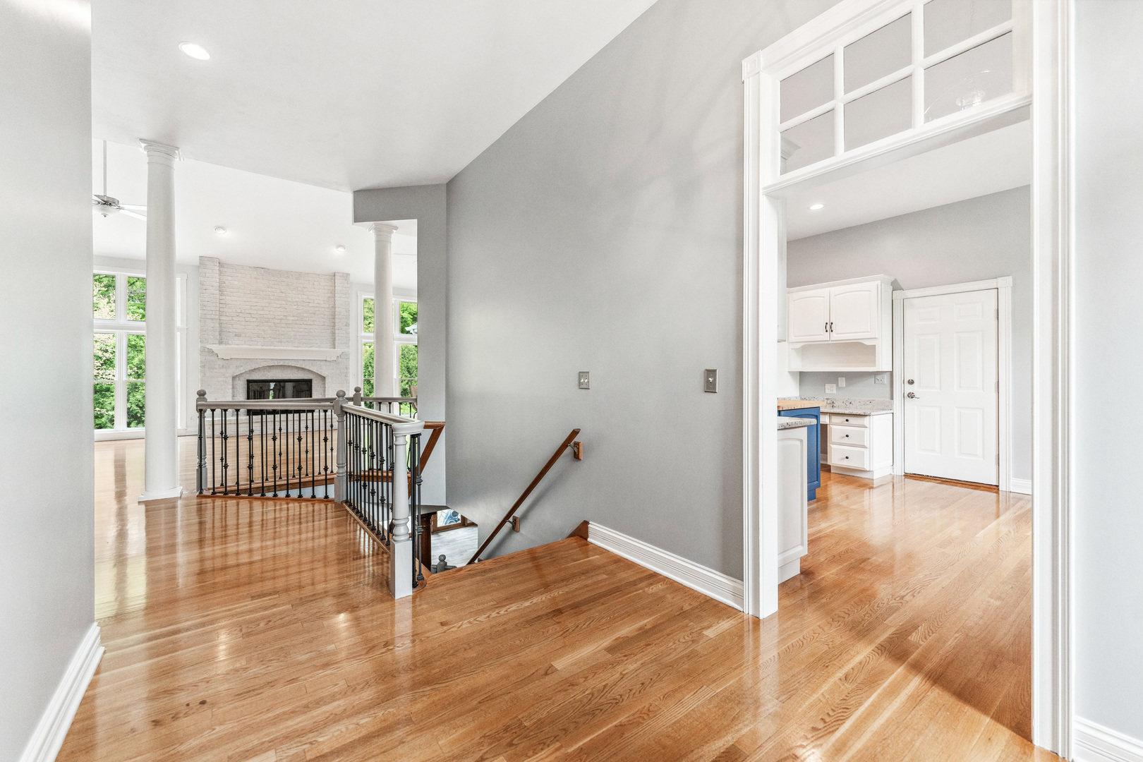 Property Photo: 3302 Greenwood Lane IL 60175