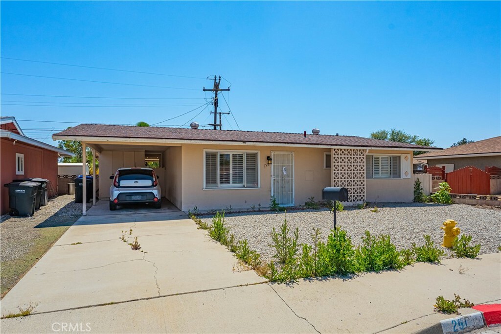 Property Photo: 291 Mary Lane CA 92543