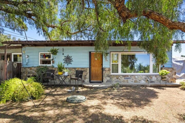 Property Photo: 246 Robelini Dr CA 92083