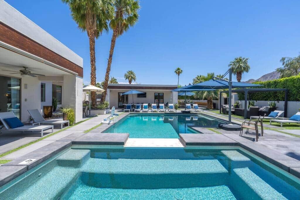 Property Photo: 78190 Calle Cadiz CA 92253