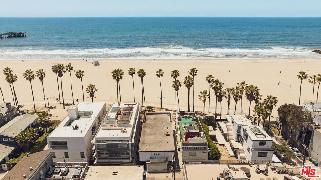 2609 Ocean Front Walk  Venice CA 90291 photo
