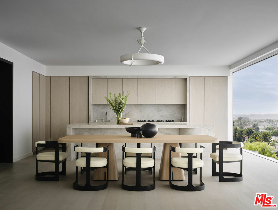 Property Photo: 9200 Wilshire Blvd 202E CA 90212