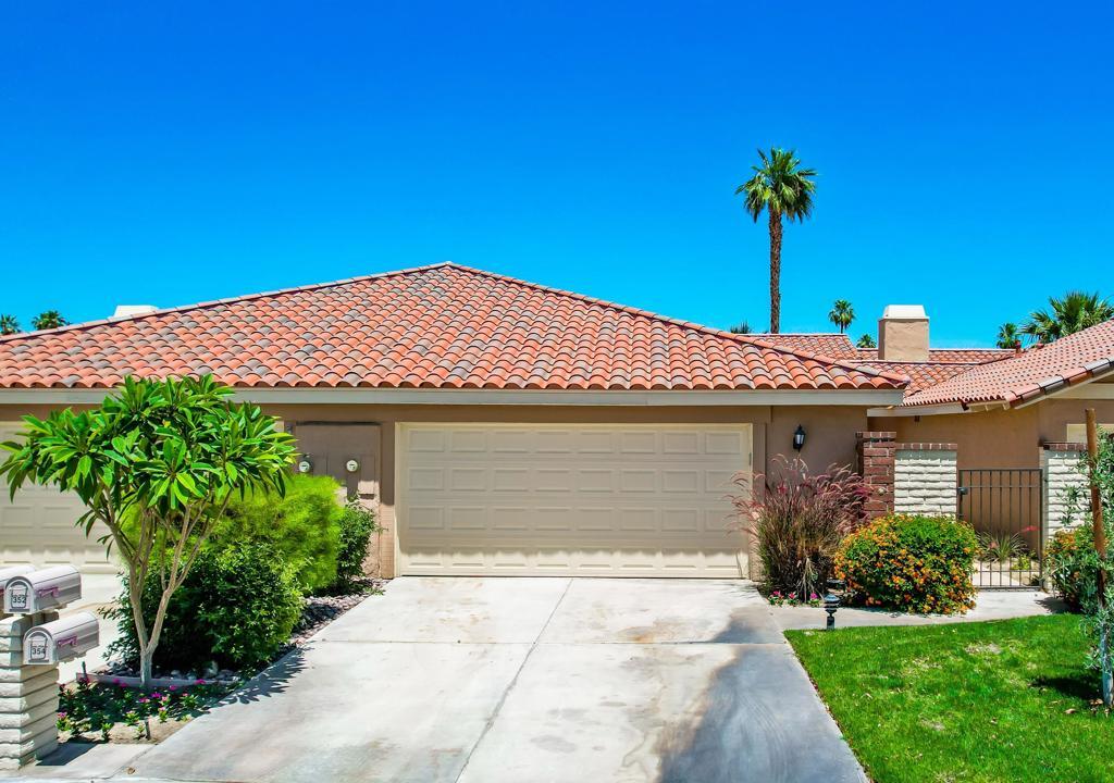 Property Photo:  352 Villena Way  CA 92260 