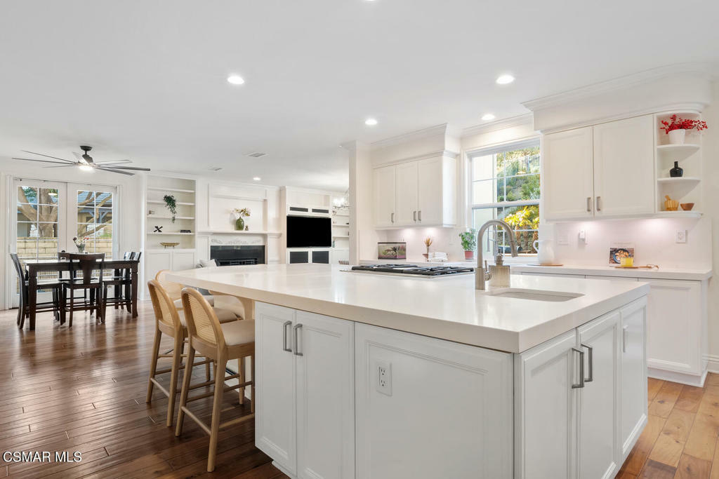 Property Photo: 980 Via Anita CA 91320