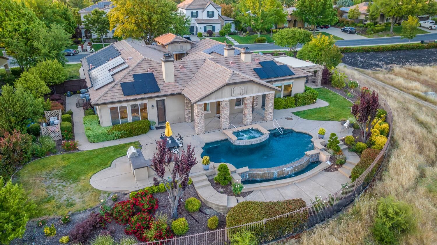 Property Photo:  3981 Monteverde Drive  CA 95648 