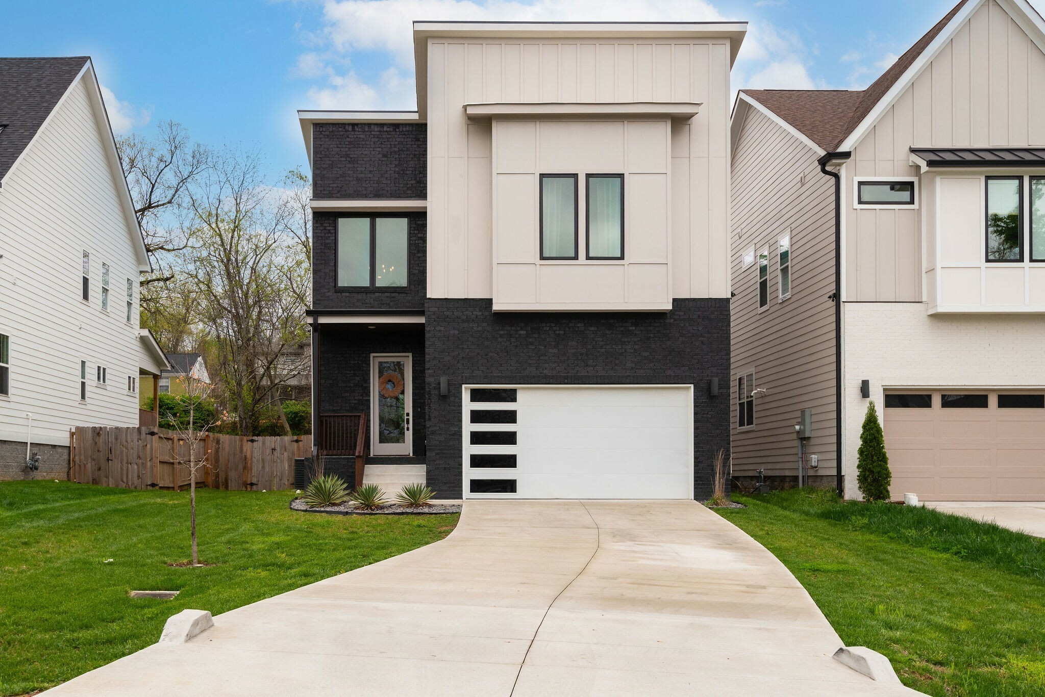 Property Photo: 1808 Sherwood Ln A TN 37216
