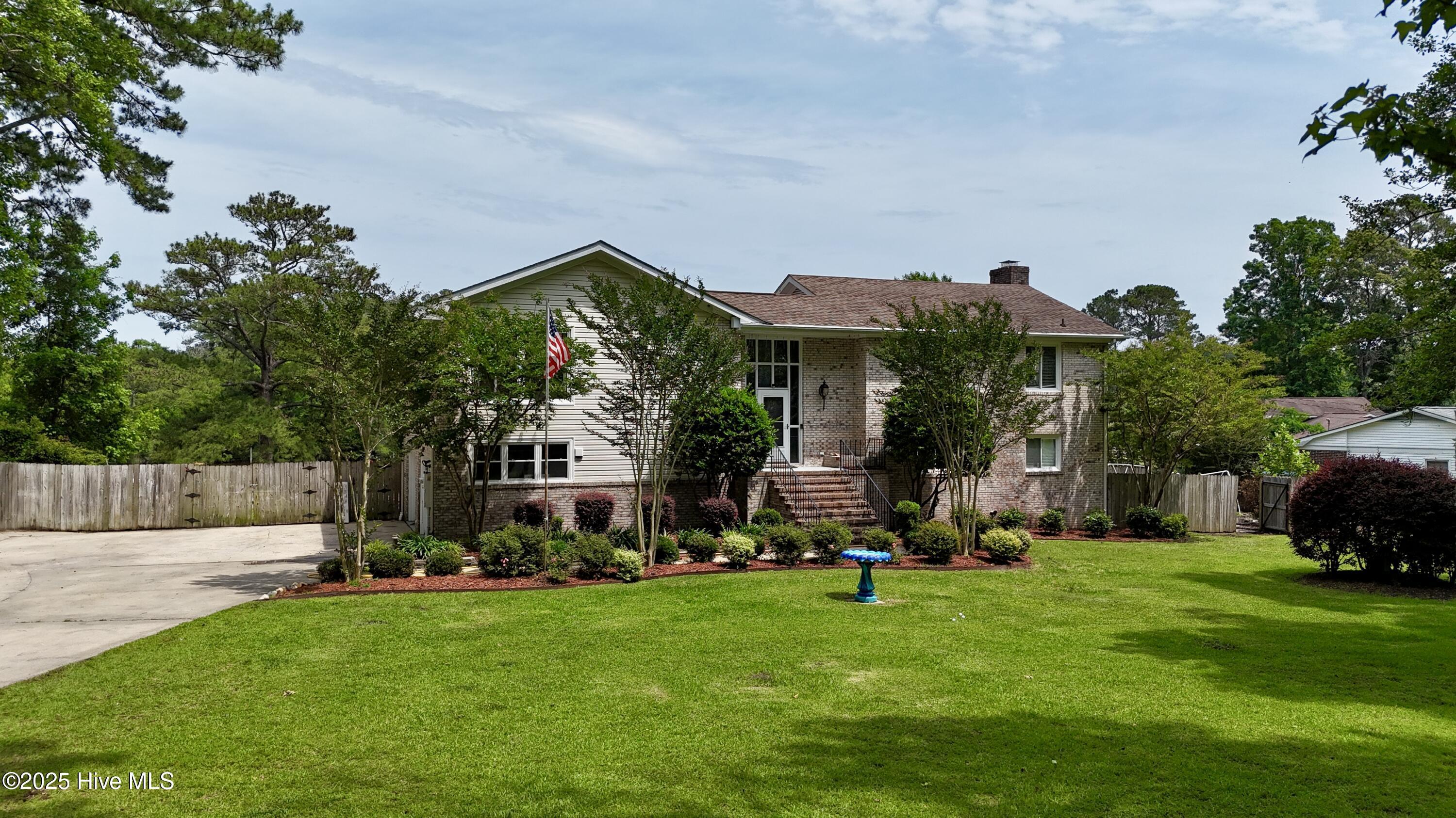 Property Photo:  105 Lakeside Drive  NC 28532 