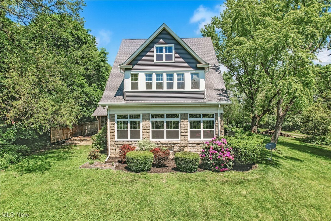 Property Photo: 899 Park Boulevard W OH 43920