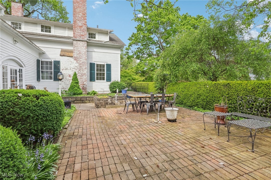 Property Photo: 433 S Main Street OH 44514