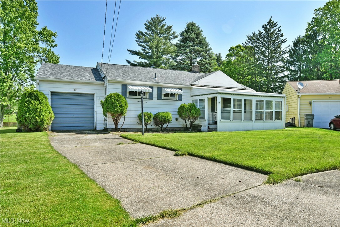 Property Photo: 587 Mona Lane OH 44509