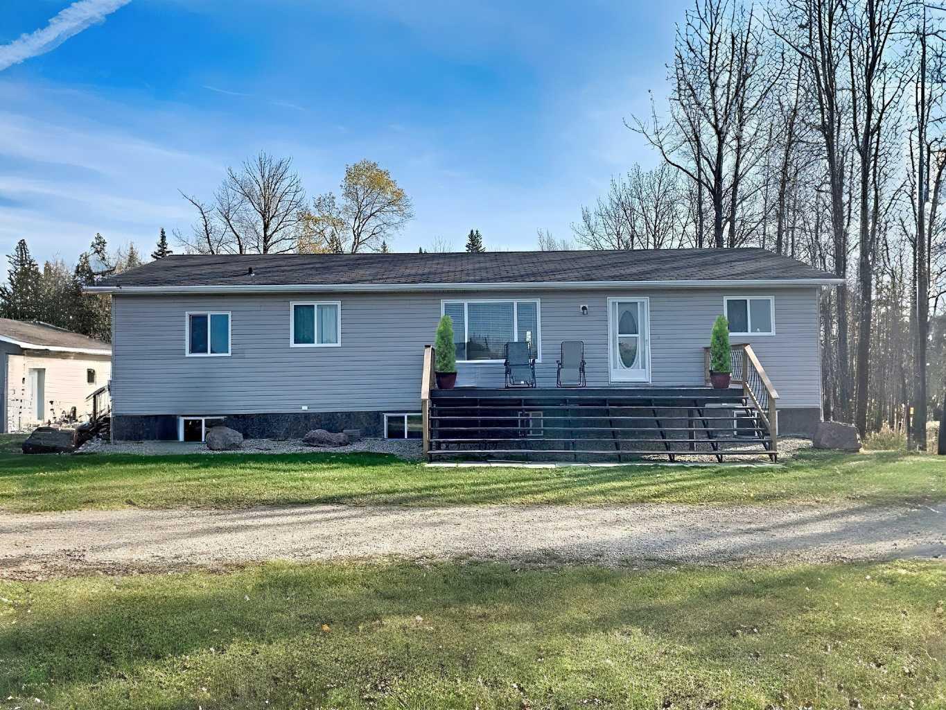 Property Photo:  124062 Township Road 593A  AB T7S 2A2 