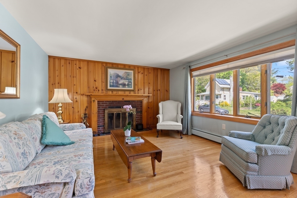 Photo de la propriété:  8 Poplar St.  MA 01801 