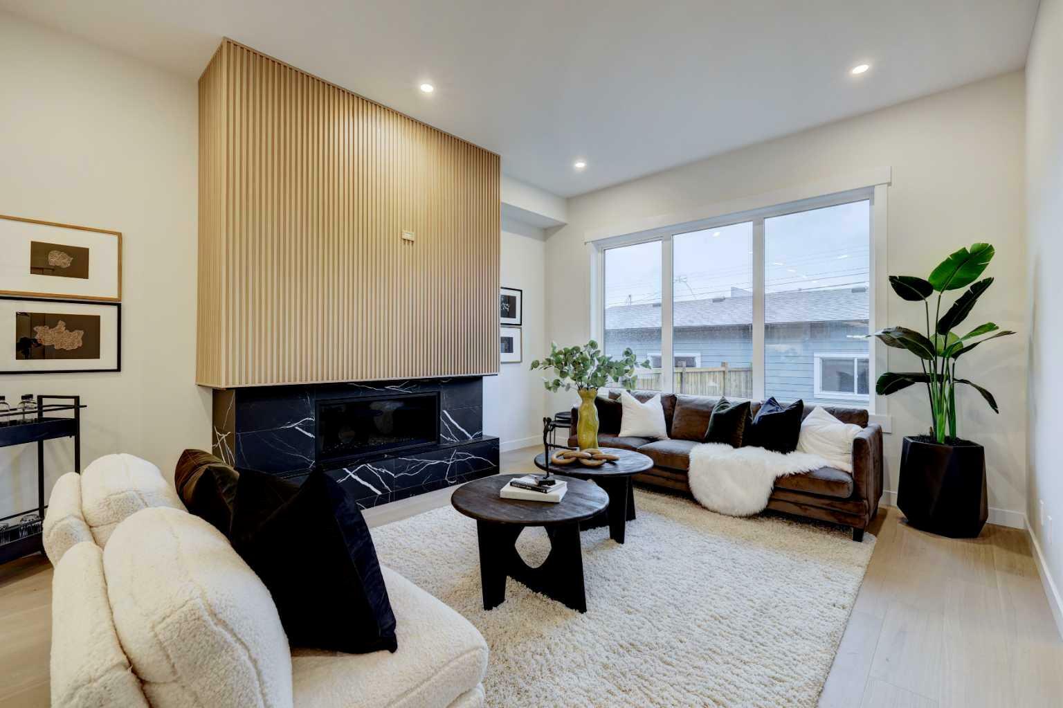 Property Photo: 2827 Cochrane Road NW AB T2M 4J1