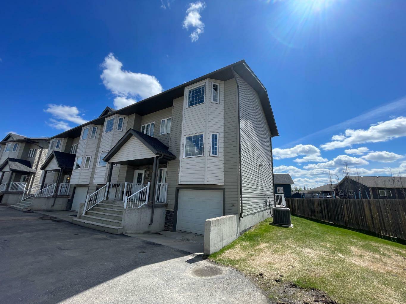Property Photo:  1616 41 Street 11  AB T7E 0A5 