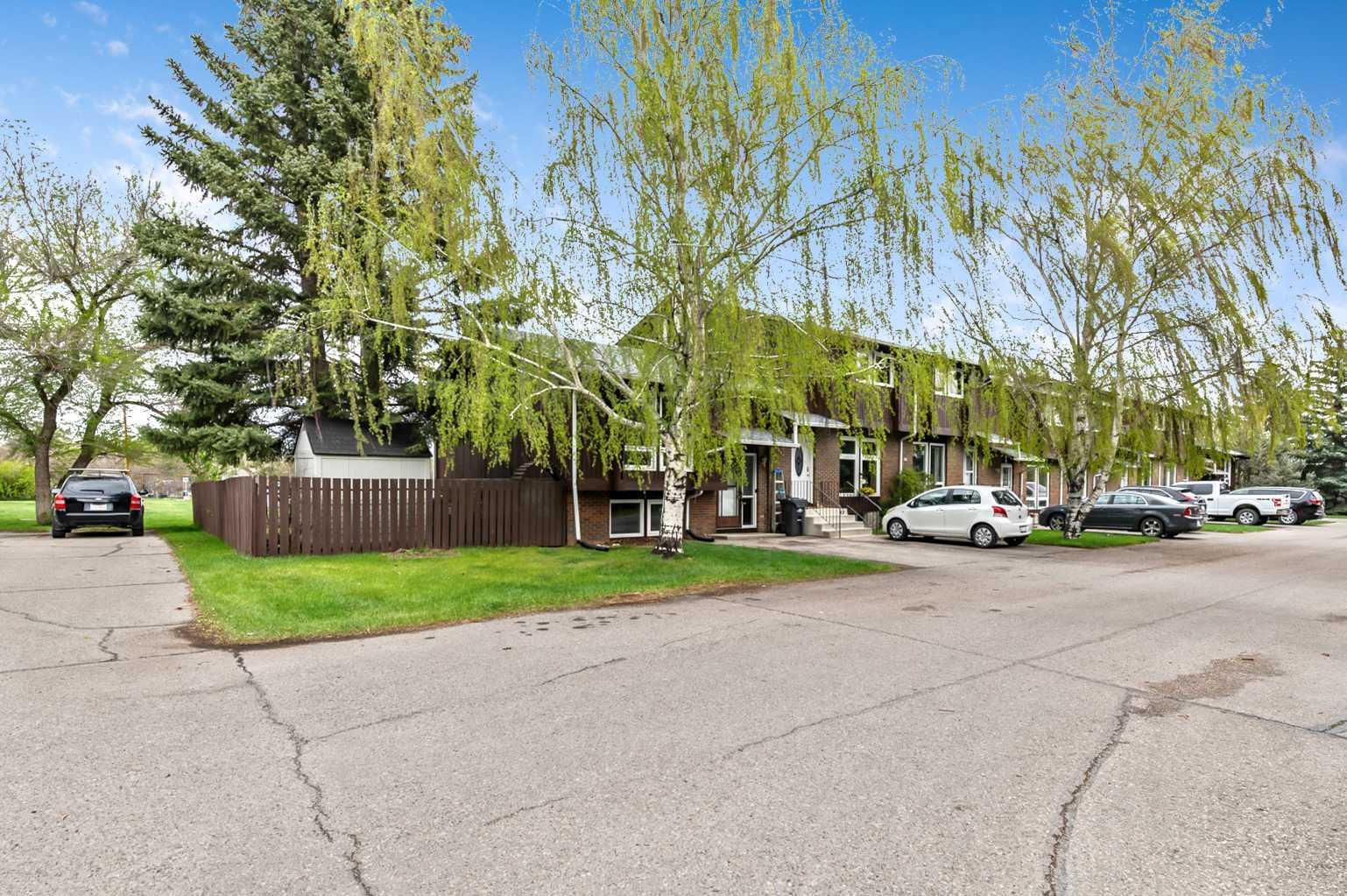 Property Photo: 5 Pekisko Road SW AB T1V 1C6