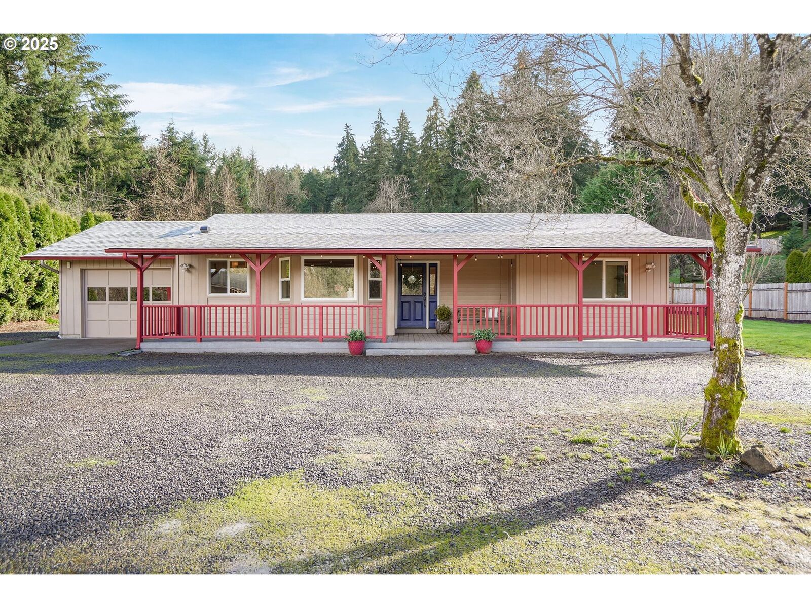 Property Photo: 7004 Bates Rd S OR 97306