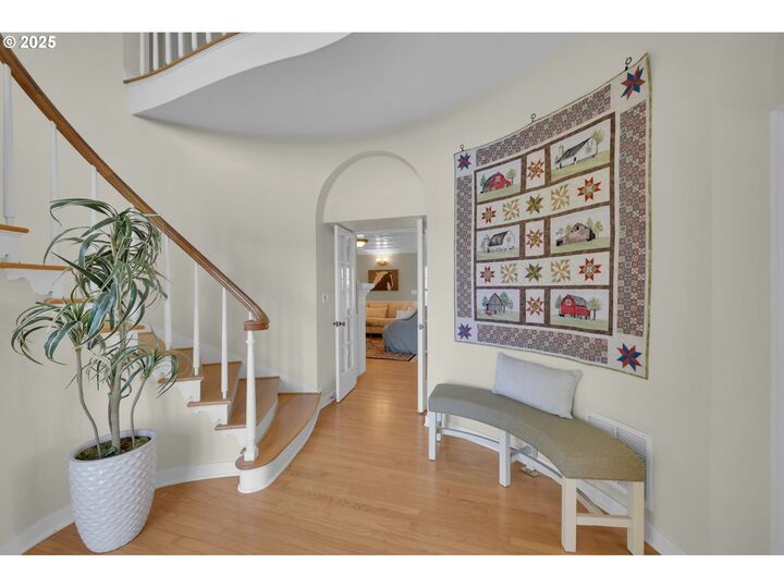 Property Photo: 27730 Erickson Rd OR 97402