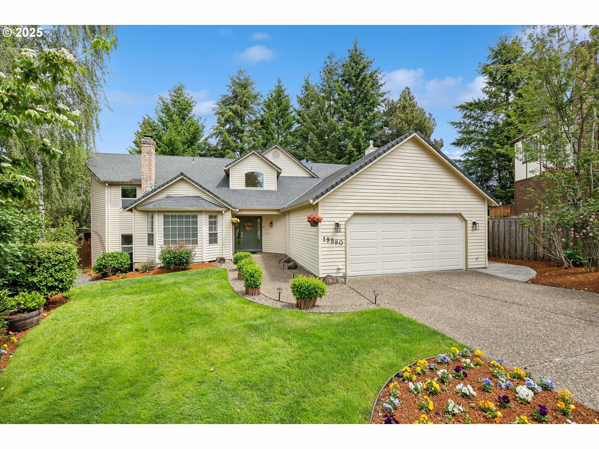 Property Photo: 19580 SW 56th Ct OR 97062