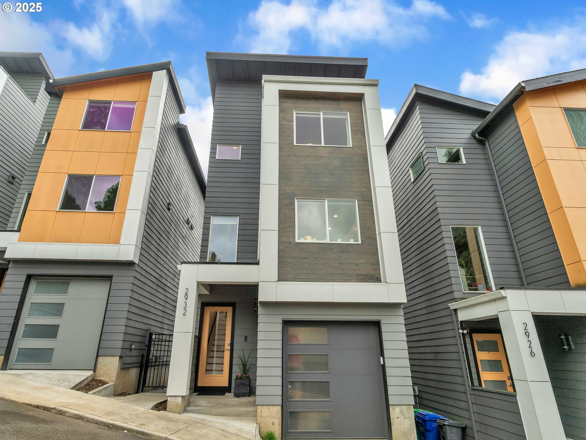 Property Photo: 2932 SE 92nd Ave OR 97266