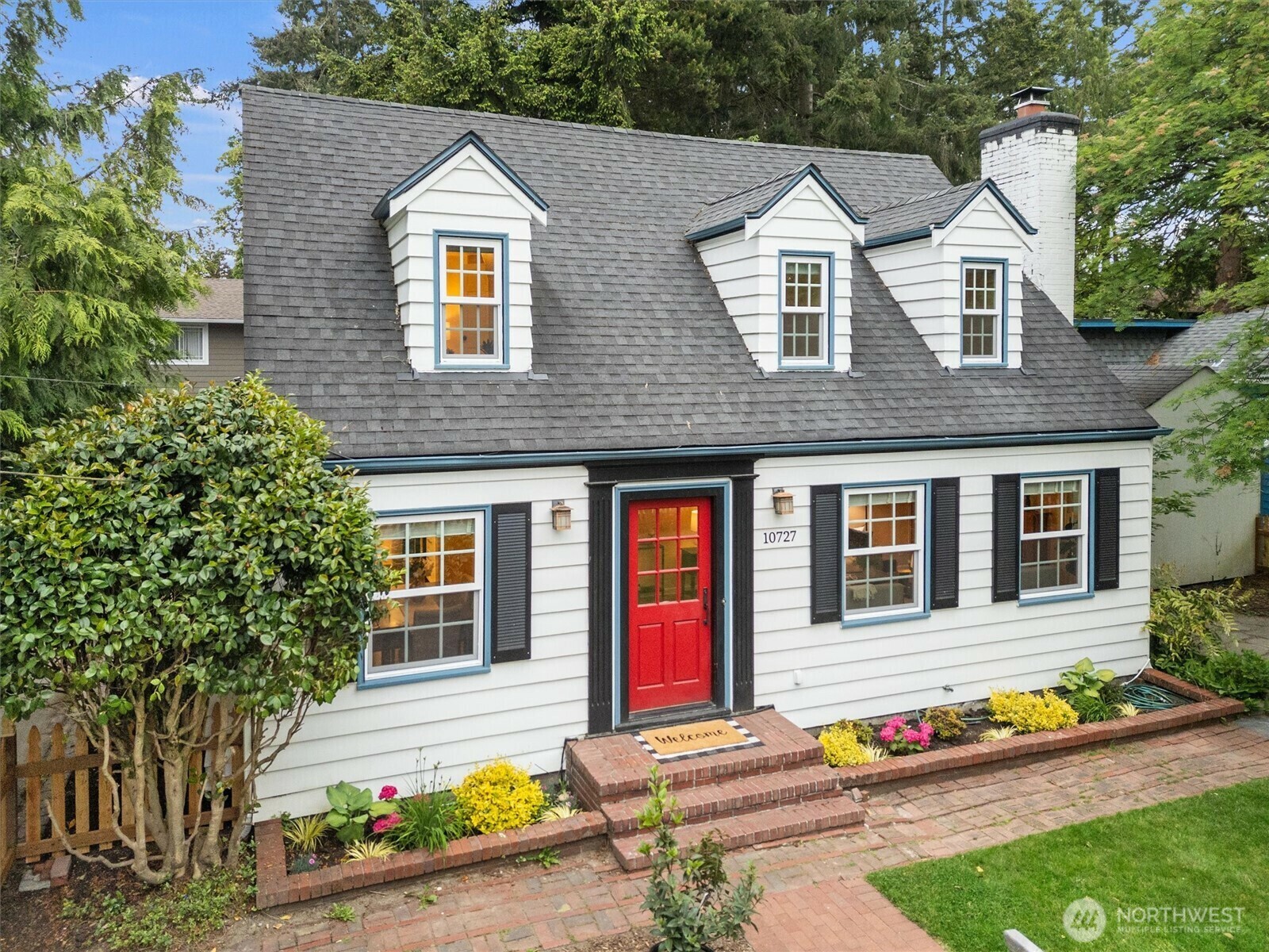 10727  20th Avenue NE  Seattle WA 98125 photo