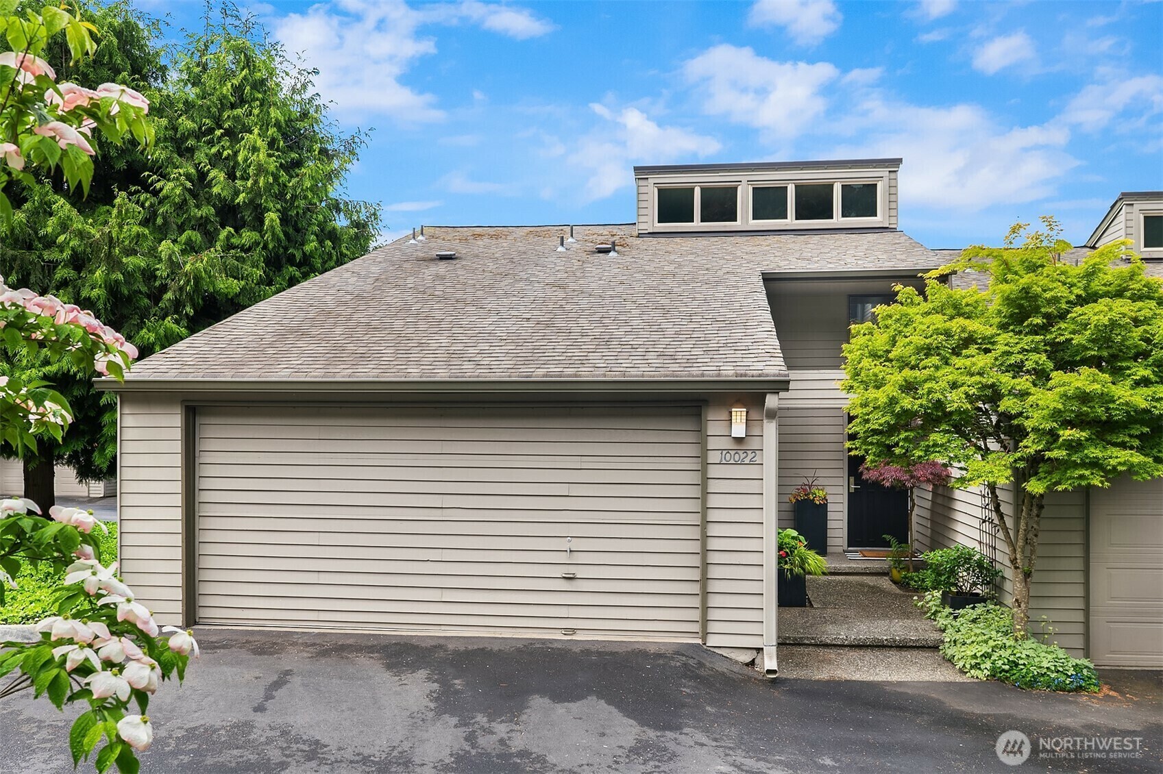 Property Photo: 10022 NE 115th Lane B1 WA 98033