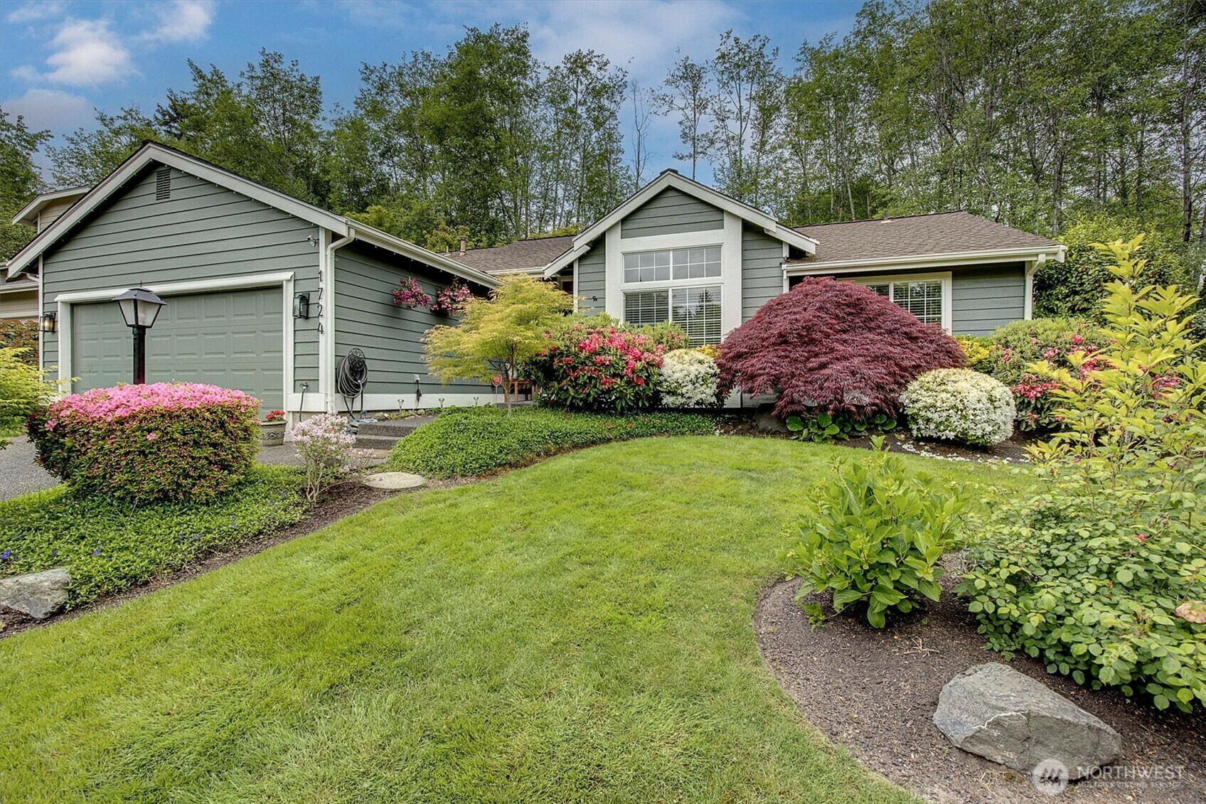 Property Photo: 1724 24th Street Pl SE WA 98372
