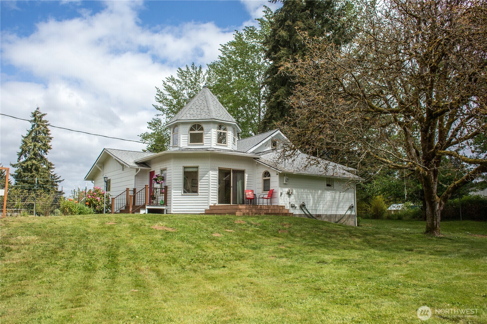 Property Photo: 112 Sheridan Avenue WA 98531
