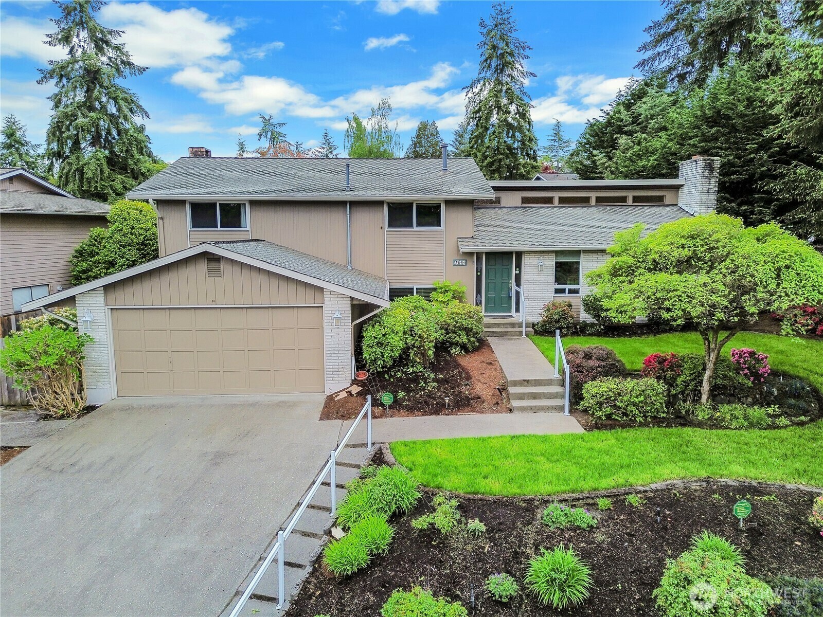 Property Photo: 2711 SW 314th Street WA 98023