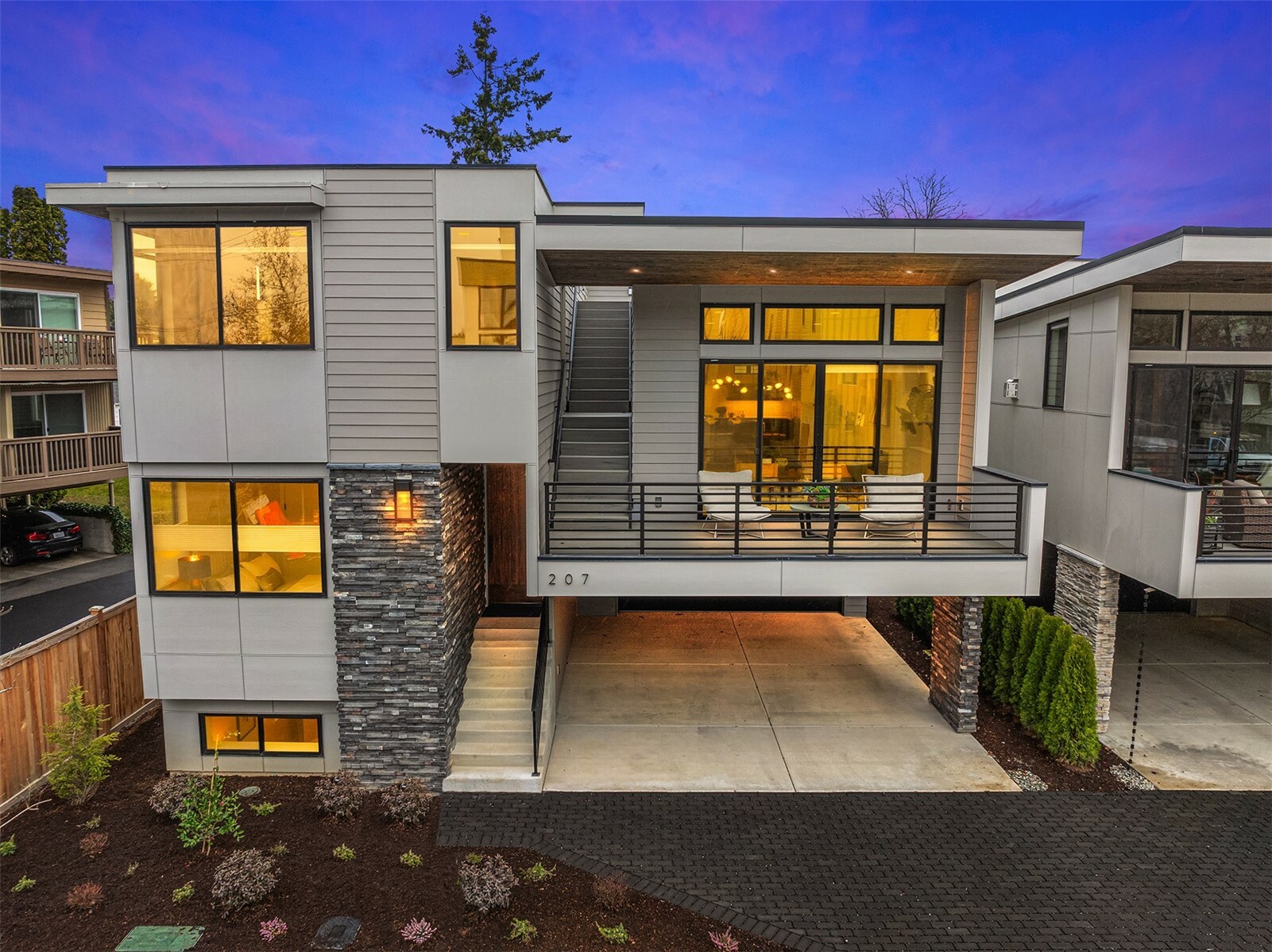 Property Photo: 207 2nd Avenue S WA 98033