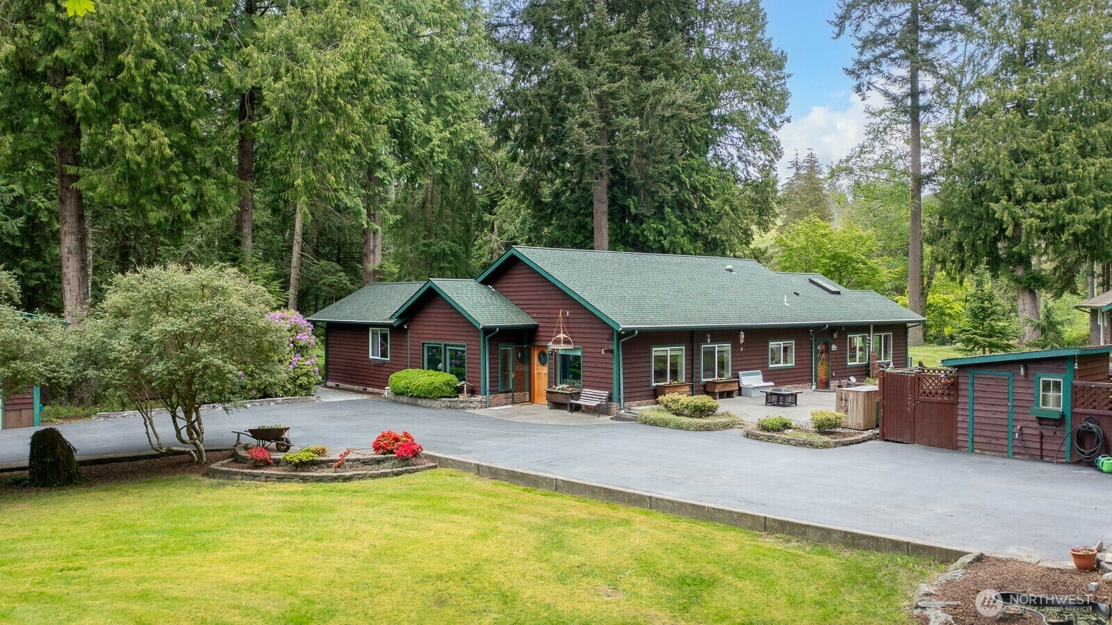 Property Photo: 412 Thumper Lane WA 98282