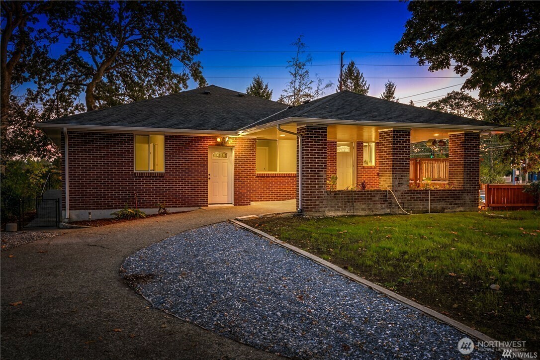 7415  Steilacoom Boulevard SW  Lakewood WA 98499 photo