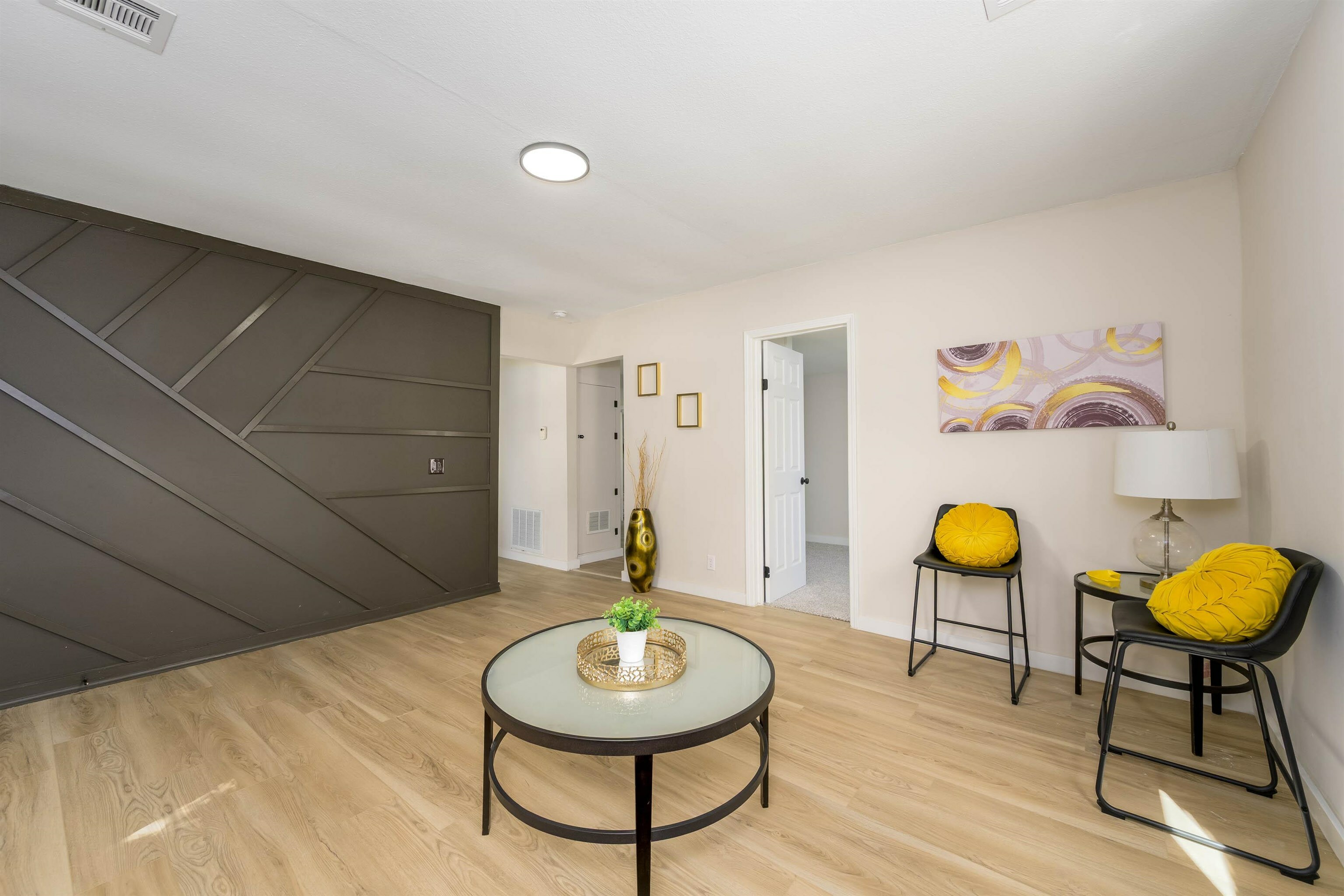 Property Photo: 1812 S Euclid Ave KS 67213-3224