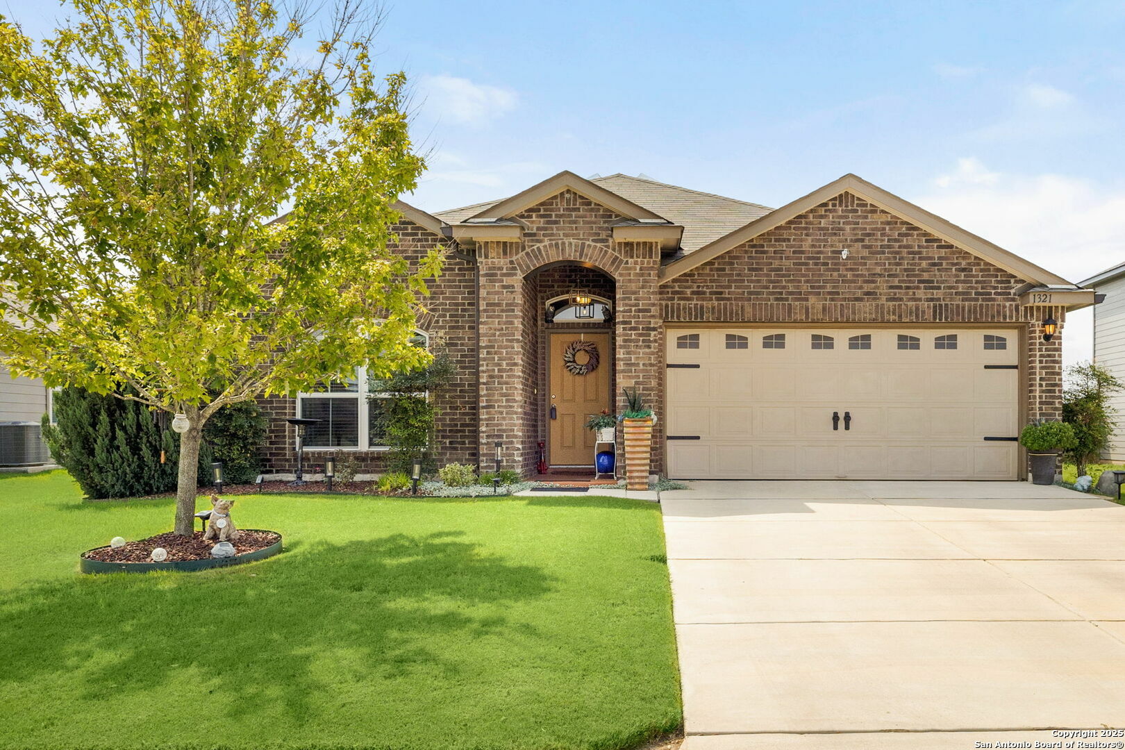 1321 W Nolte Farms  Seguin TX 78155 photo