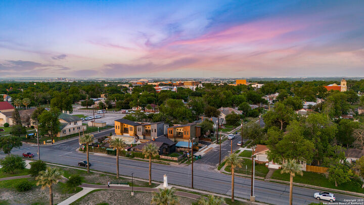 Property Photo:  107 Harding Place #101  TX 78203 