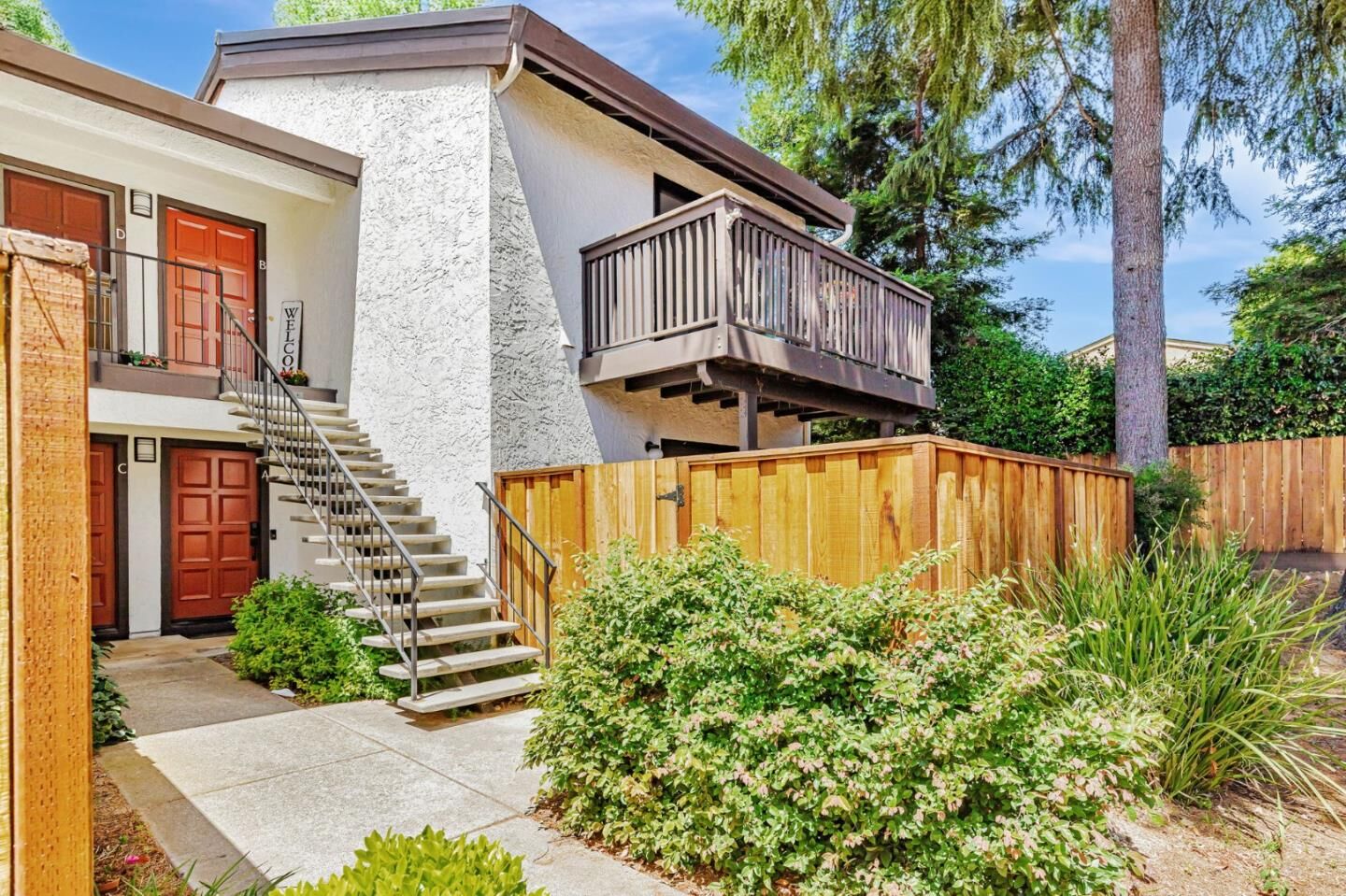 Property Photo: 775 Williamsburg Way Apt B CA 95020