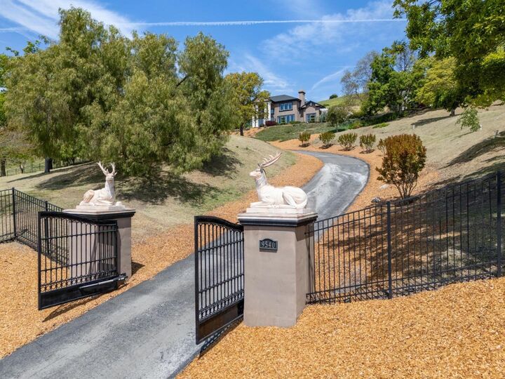 Property Photo:  9540 Via Del Oro  CA 95020 