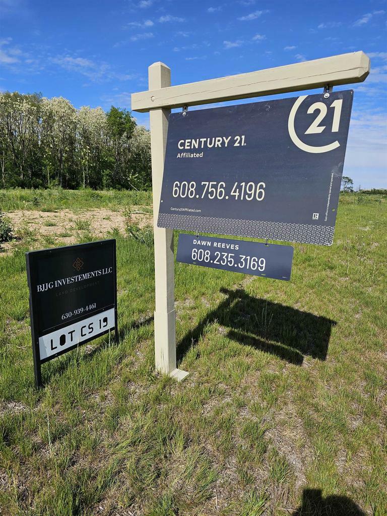 Property Photo:  3316 West Creekview Lane  WI 53511 