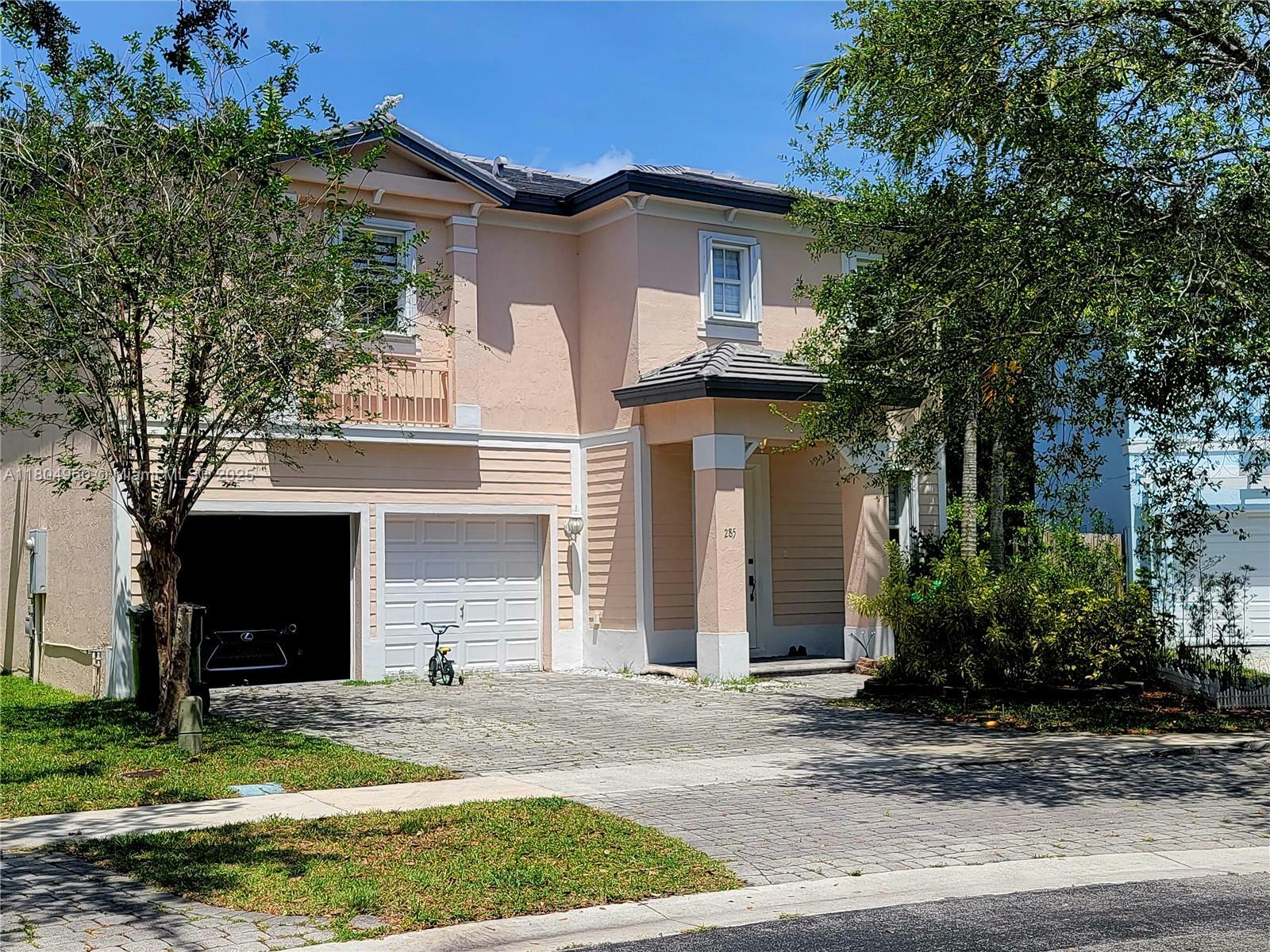 285 NE 32nd Ter  Homestead FL 33033 photo
