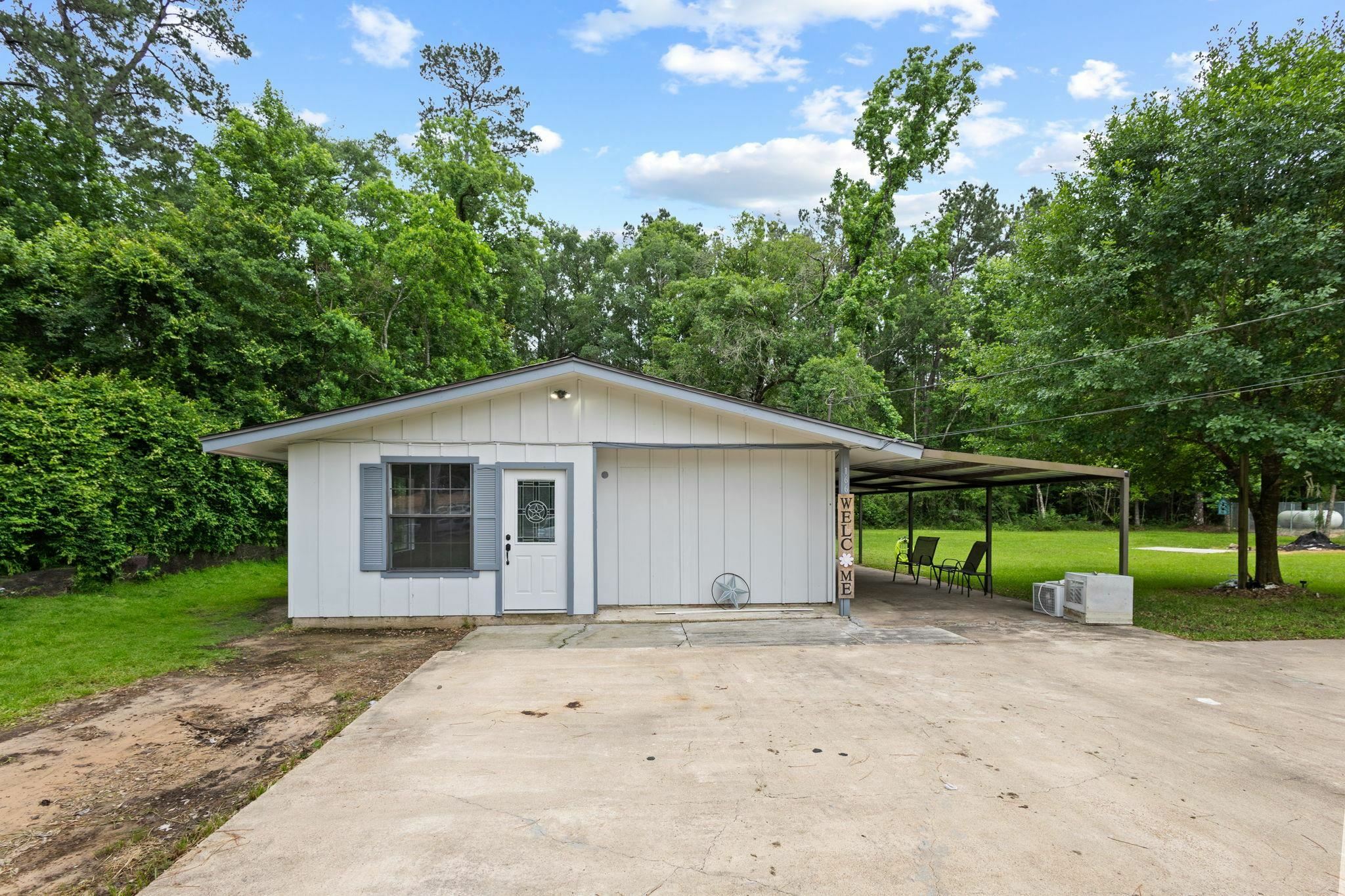 Property Photo: 166 Whispering Oak St. TX 77657